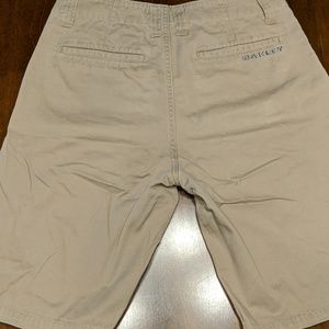 Oakley khaki shorts 32